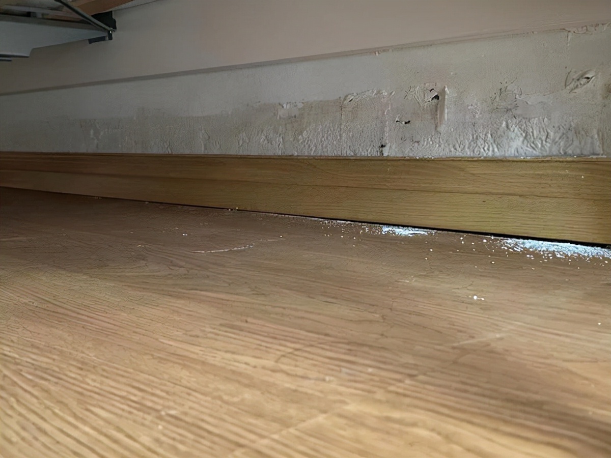 郑州市民投诉正在装修的房子被暖气试压给“淹”了，多天无人解决！物业和热力公司如此回应