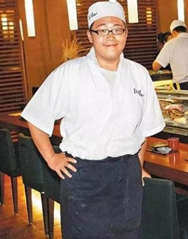 郝劭文：3歲出道10歲片酬千萬，身家卻被父母敗光，只能打工還債