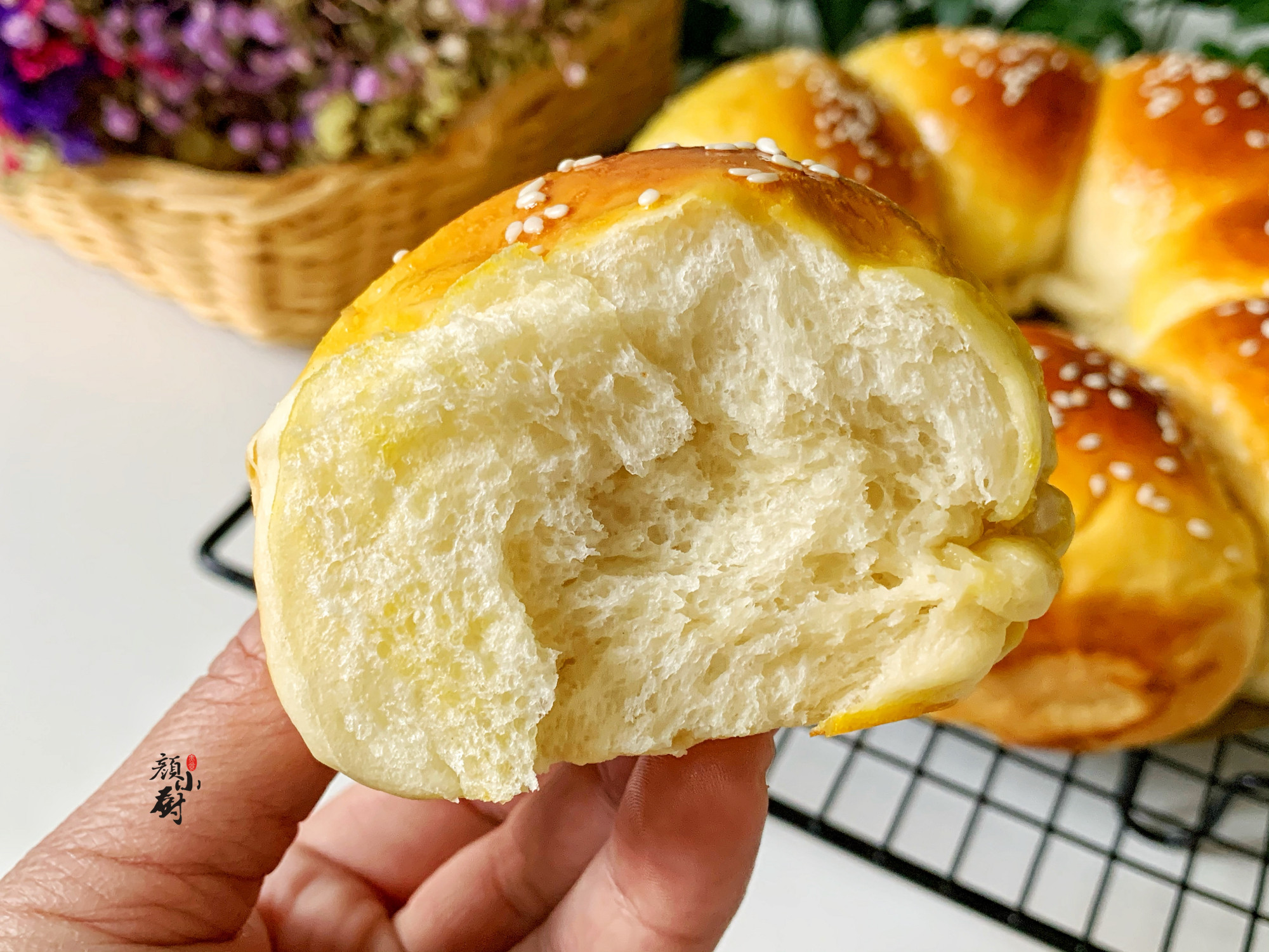 1碗麵粉，一杯羊奶，教你做出鬆軟香甜的麵包，大人小孩都愛吃