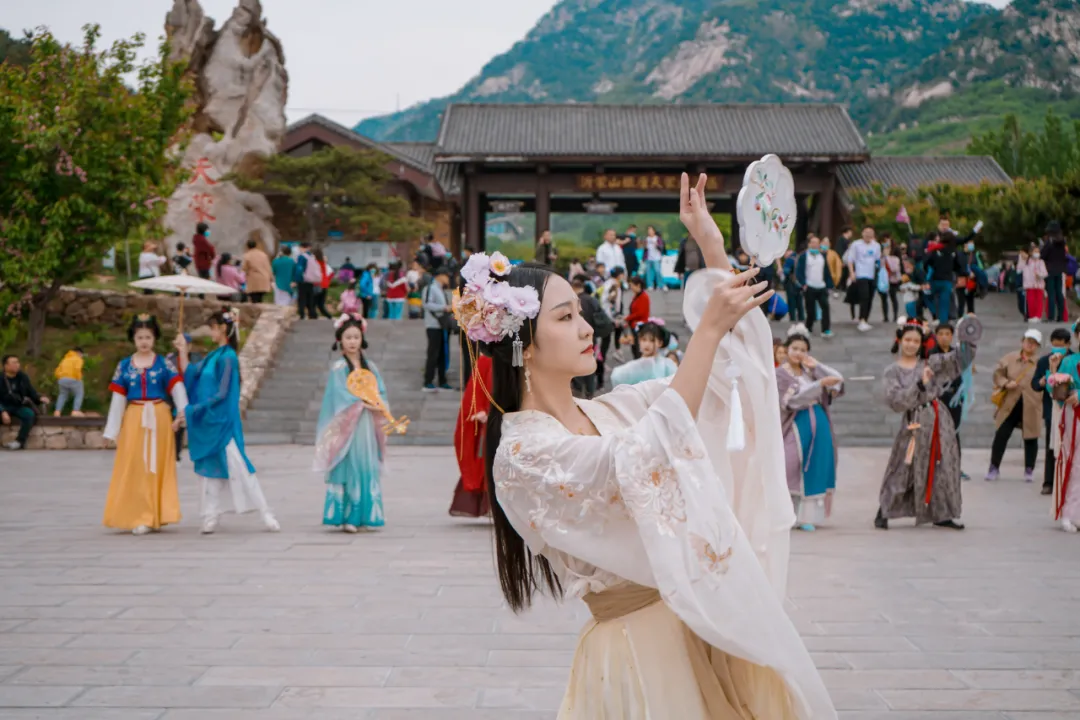 旅游新体验助力全面复苏，五一小长假天蒙山持续火爆、圆满收官