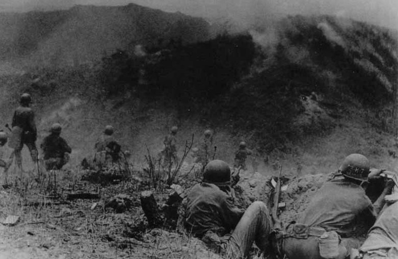 志愿軍陣地被炸成火海，無奈搬出“沒良心炮”，半個(gè)小時(shí)削平美軍