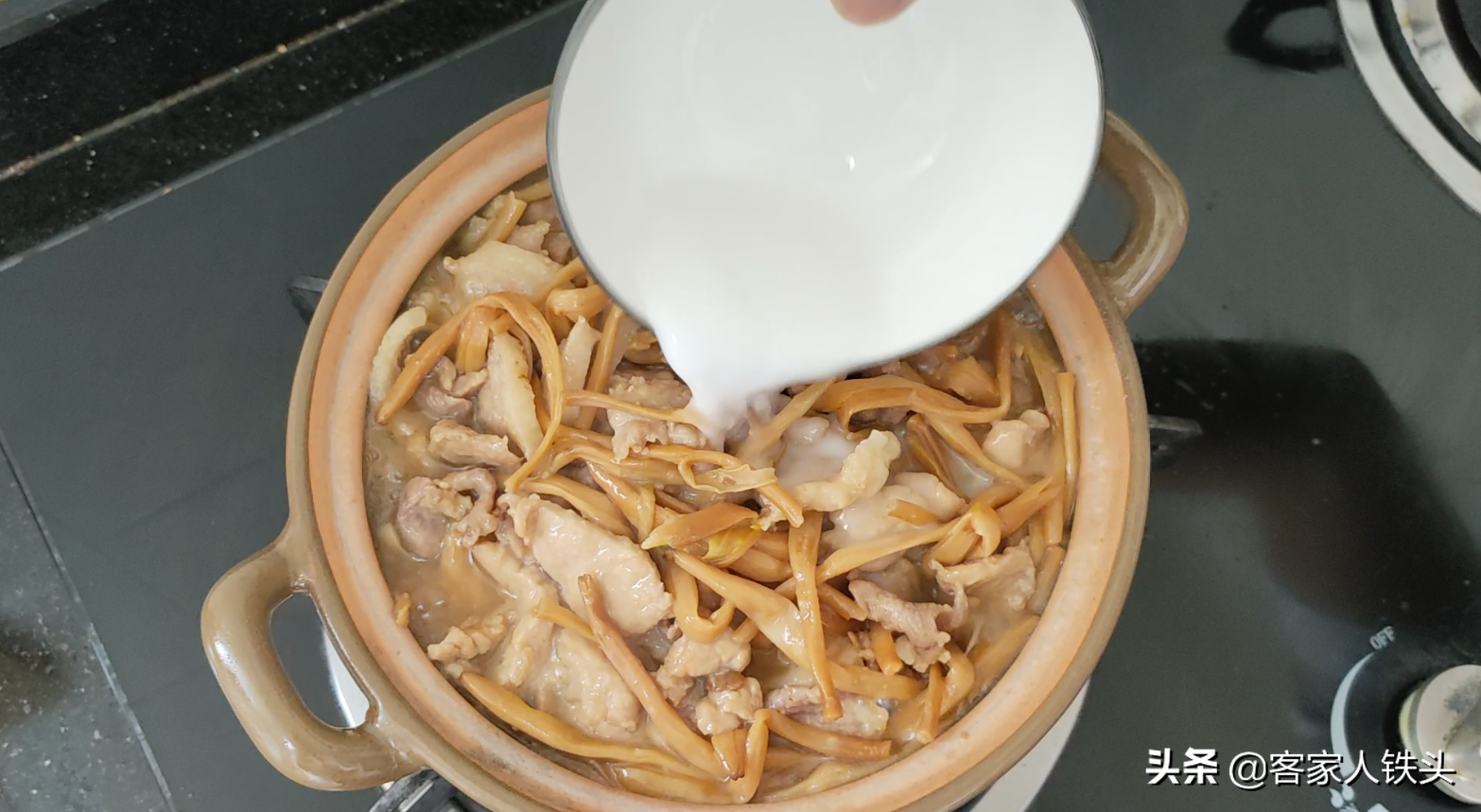 3塊豆腐1塊肉，天冷教你過癮吃法，簡單好吃，一開鍋蓋口水流了