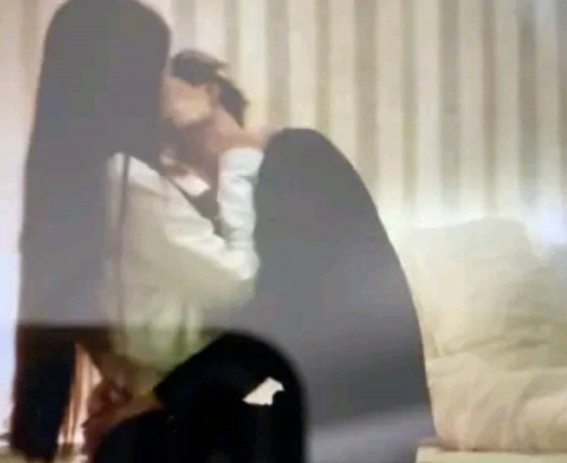 又有两位男爱豆塌房，女方居然是同一个人，剧情曲折仿佛在看小说