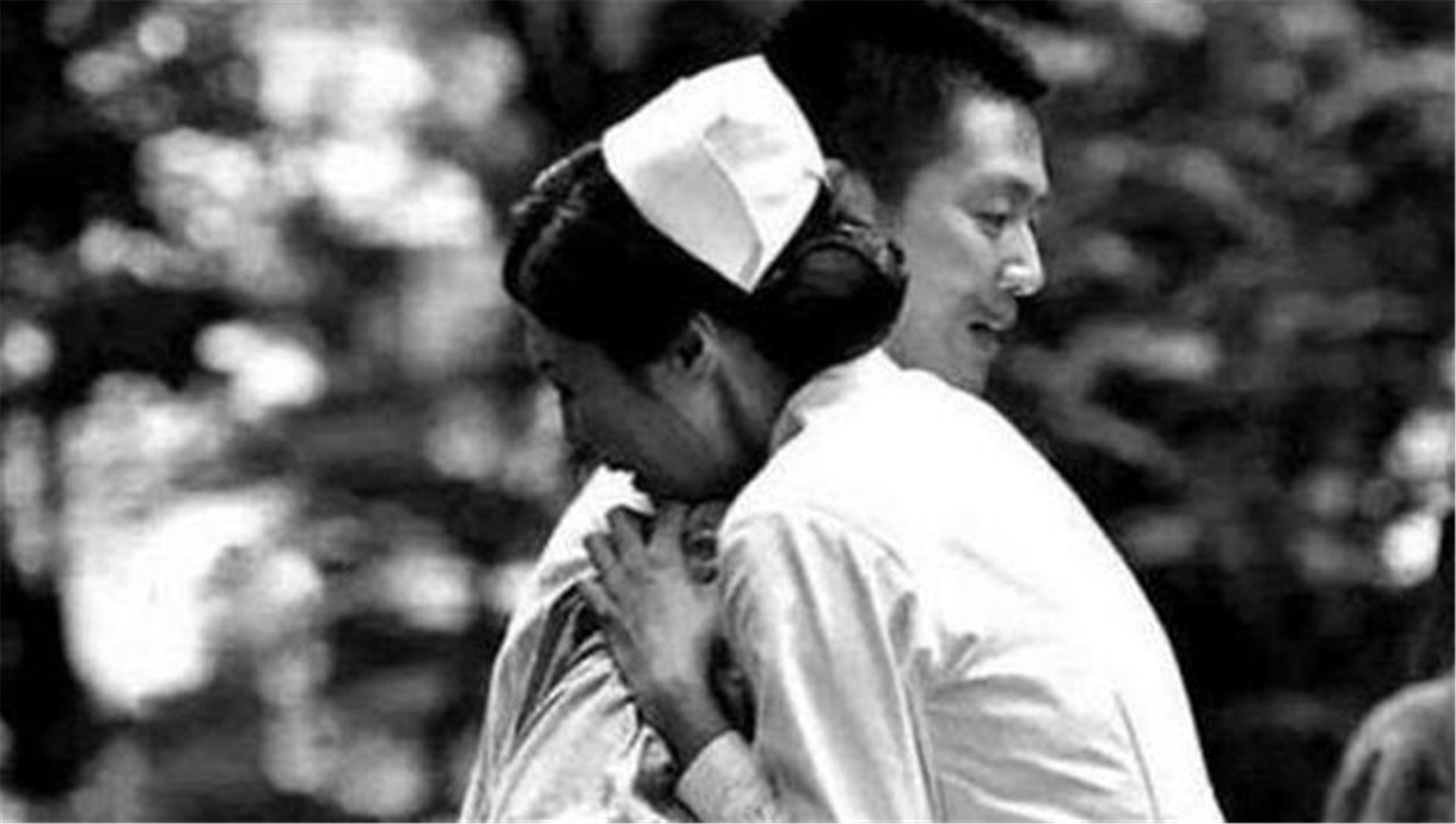 中国军官娶日本女俘虏，后前往日本探亲，才发