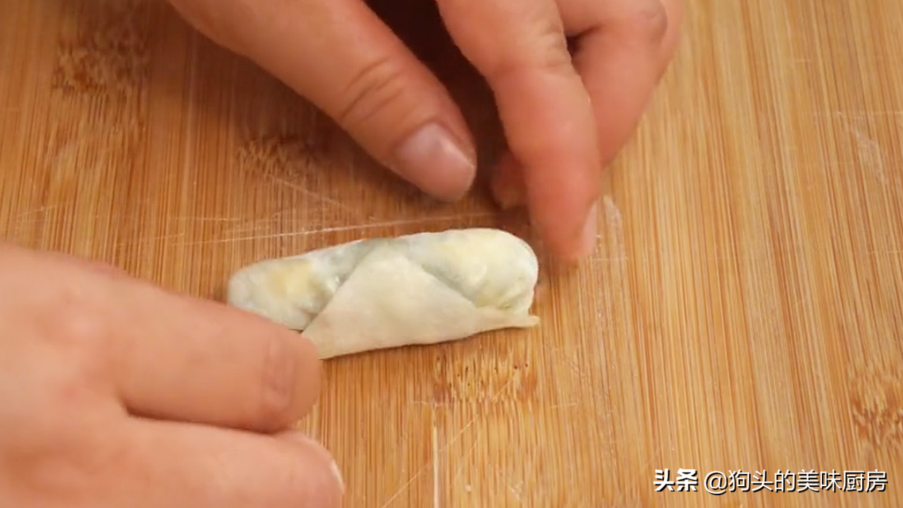 15分鐘教你做懶人炸春捲，不和麵不餳面，酥脆鮮美，好吃不油膩