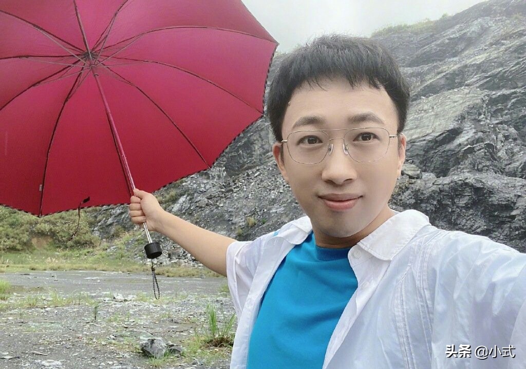 于正回应给宋威龙谈大饼：上热搜这不是我本意，真抱歉，下次不了