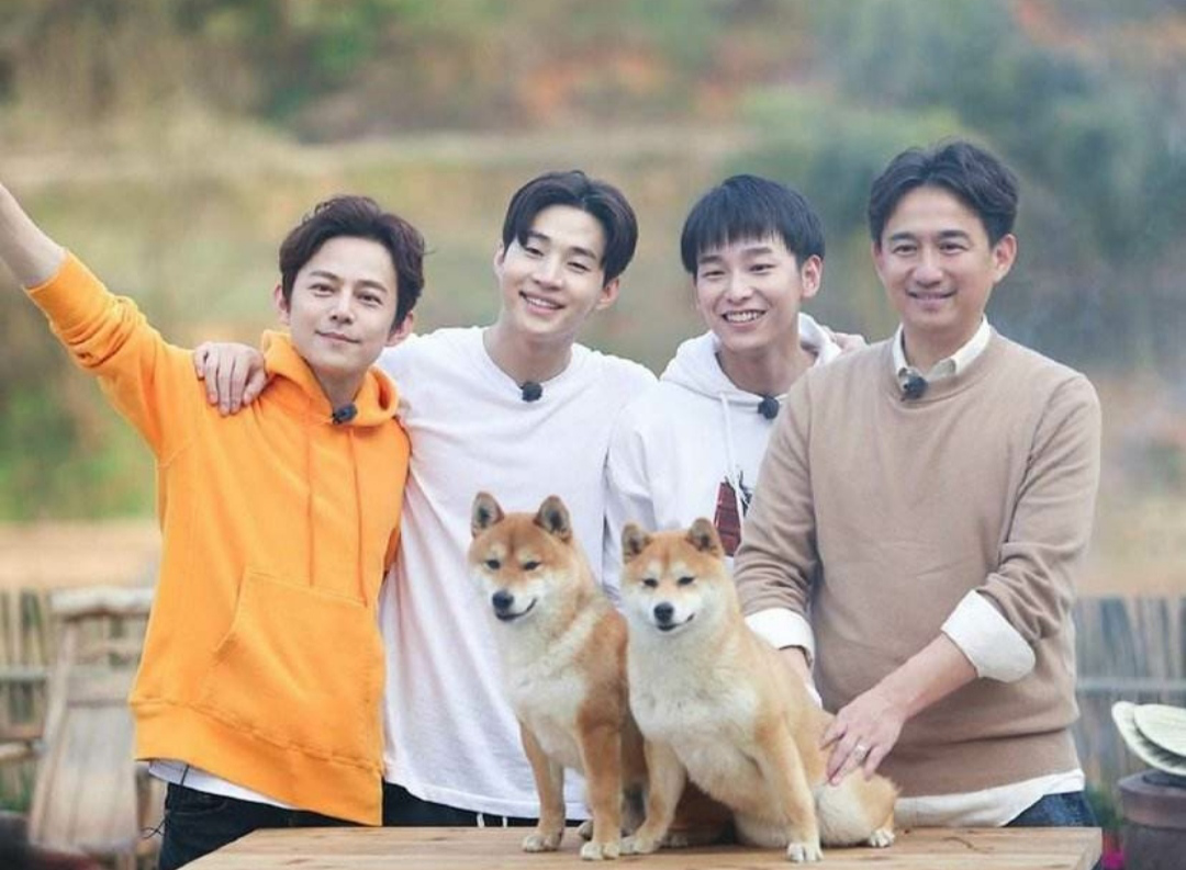 “神算子”黄磊女儿黄多多，小小年纪被曝穿露