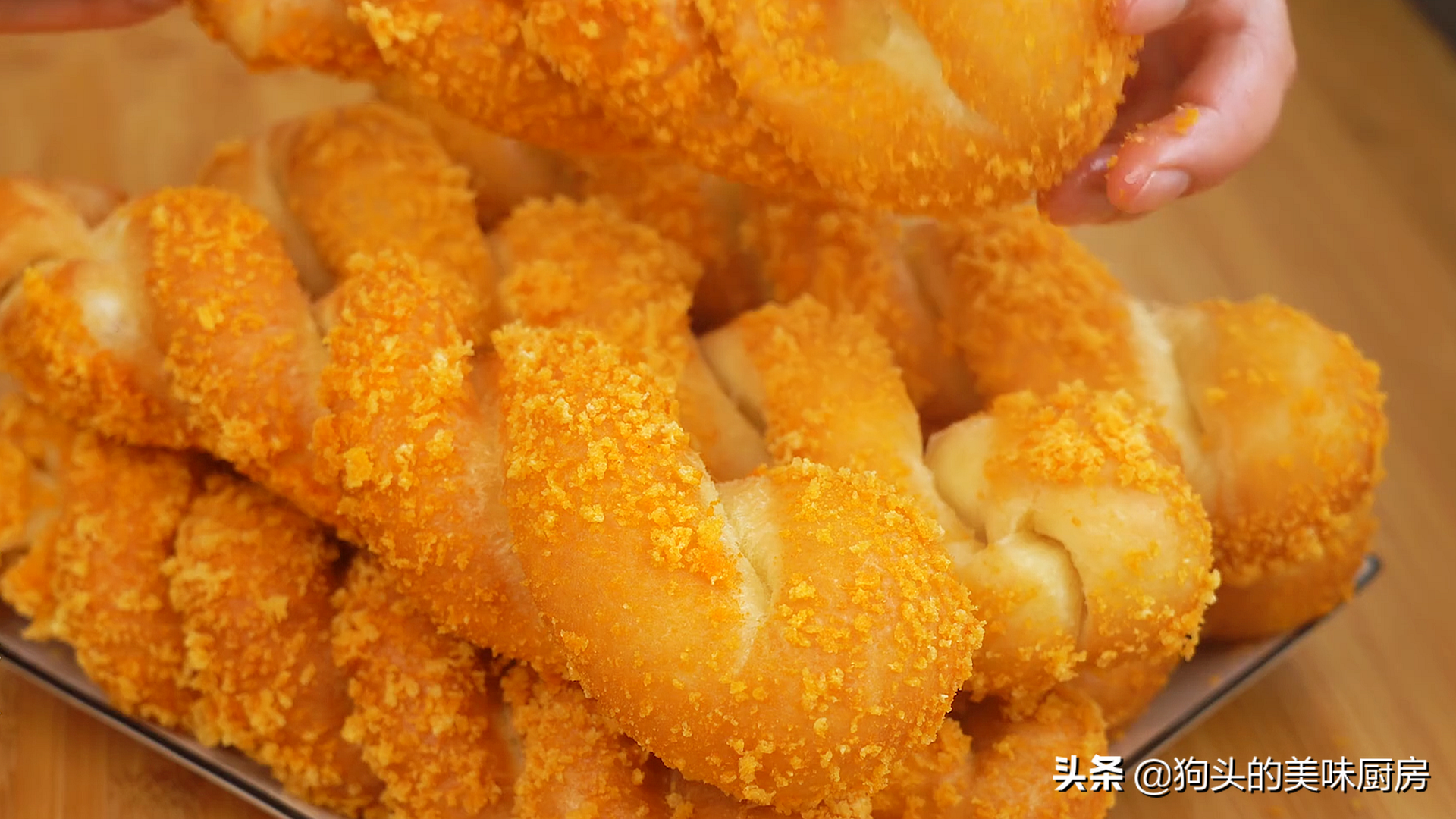 最近酸奶大麻花火了，做法配方告訴你，外酥裡軟，口口爆漿