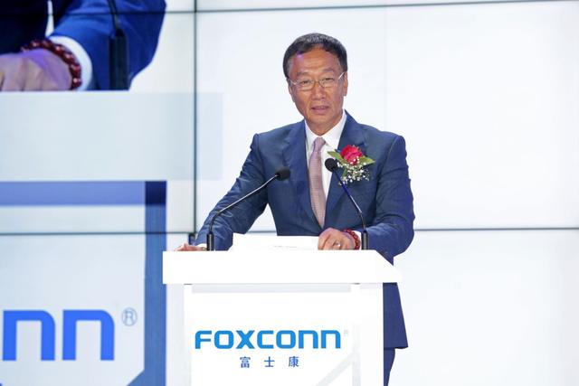 富士康布局半导体，已用上国产光刻机？没想到郭台铭速度如此之快