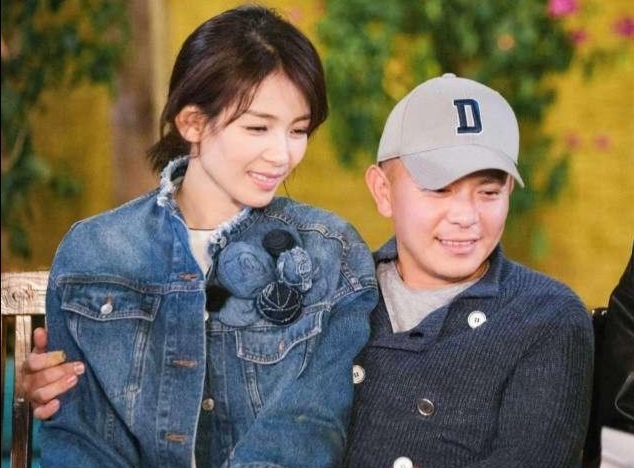 刘涛父亲去世 深夜发文言语悲观感慨生活 老公王珂暖心安慰