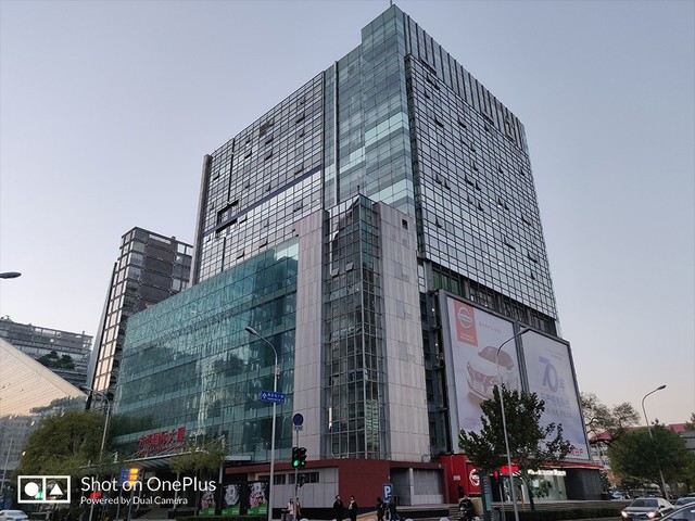 小米MIX3显摆照相，一加6T看不下去了，实拍视频样本比照显著