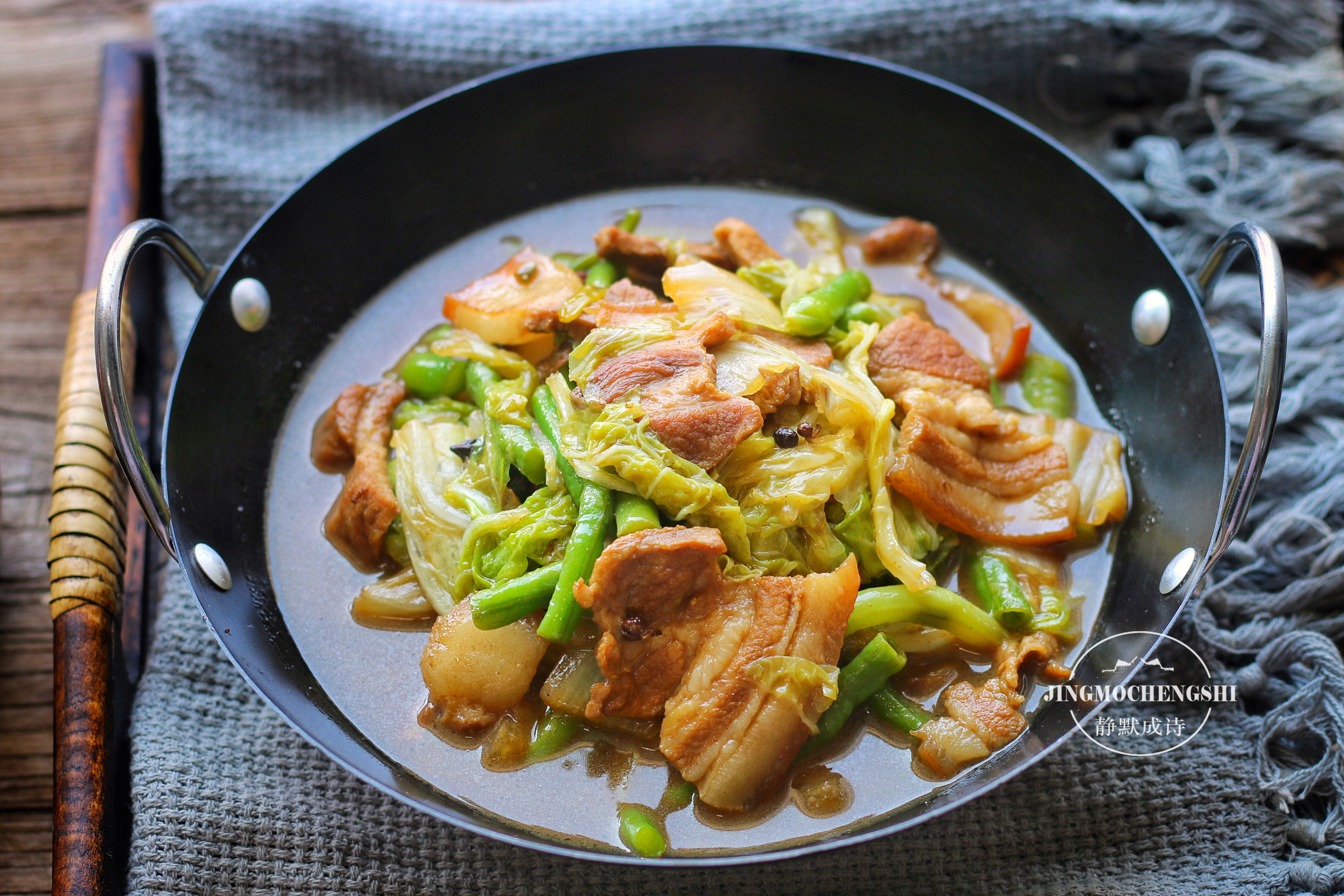 百菜不如白菜，熱熱乎乎地燉一鍋，連湯都拌飯吃個精光