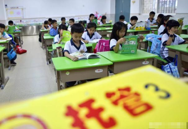 “5+2”课后服务实行一周后，家长都懵了：新问题谁给解决一下？