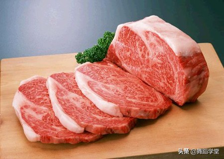 冻肉不要直接用水泡，教你一招，冻肉也能变成“小鲜肉”