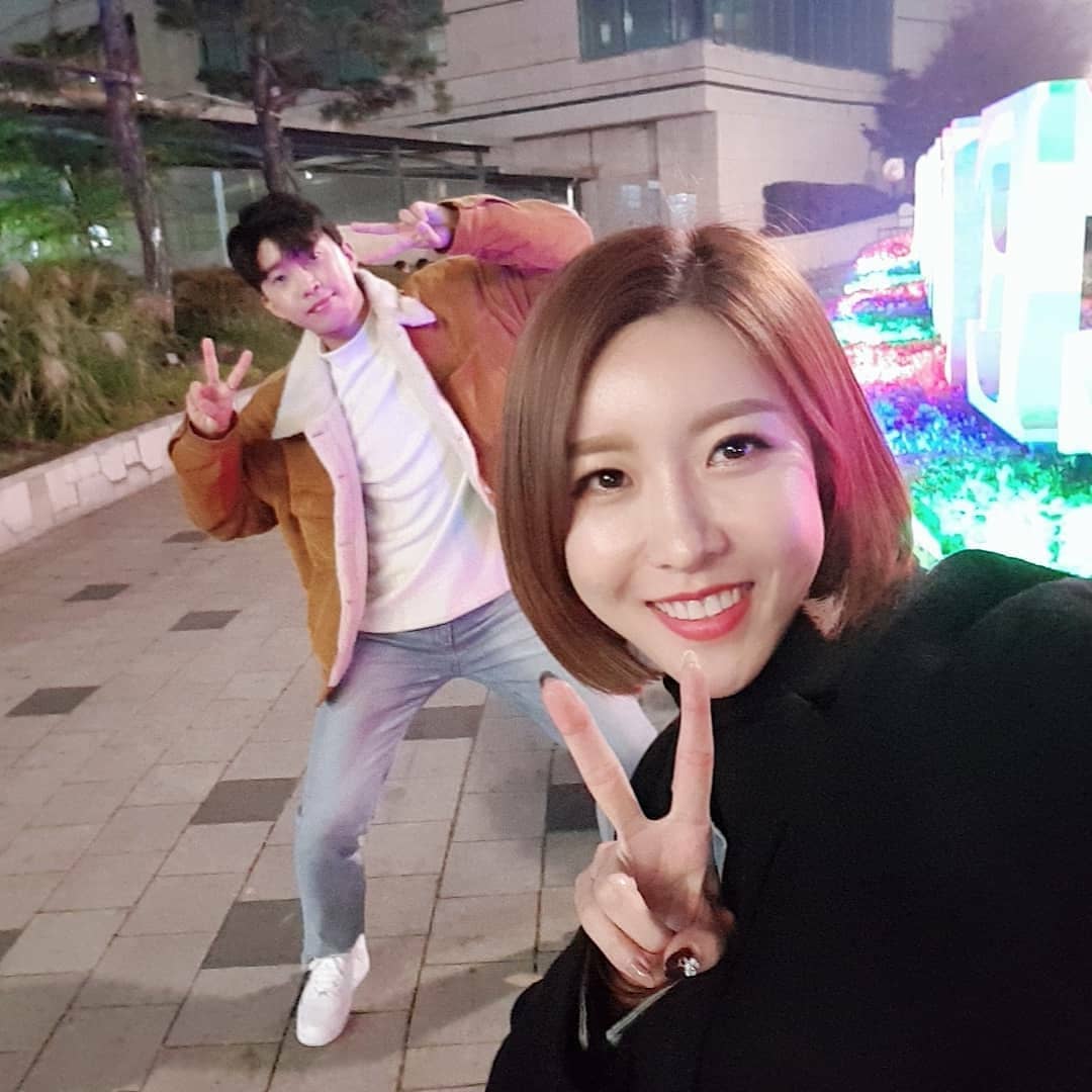 misstrot2选手因霸凌争议决赛前下车崩溃场面播出