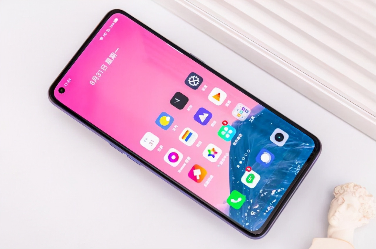 256GB+6400万四摄+65W闪充，重回1799元，柔性屏旗舰无奈加速退场