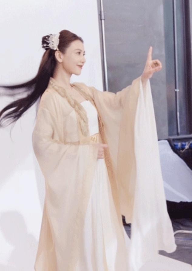 高圆圆再穿古装，国民女神复出依旧是大美人？曾被公公赞完美儿媳