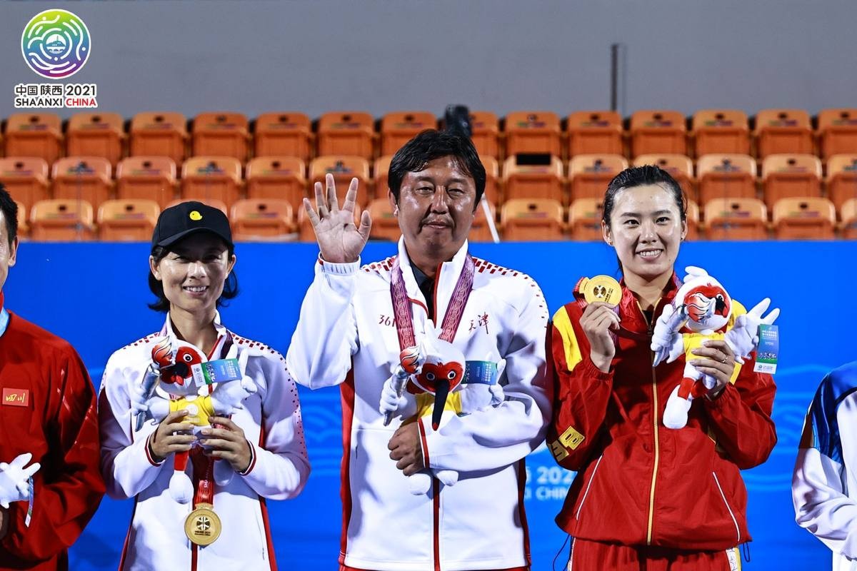 徐一璠（天津）/ 杨钊煊（北京）斩获十四运会网球女子双打冠军