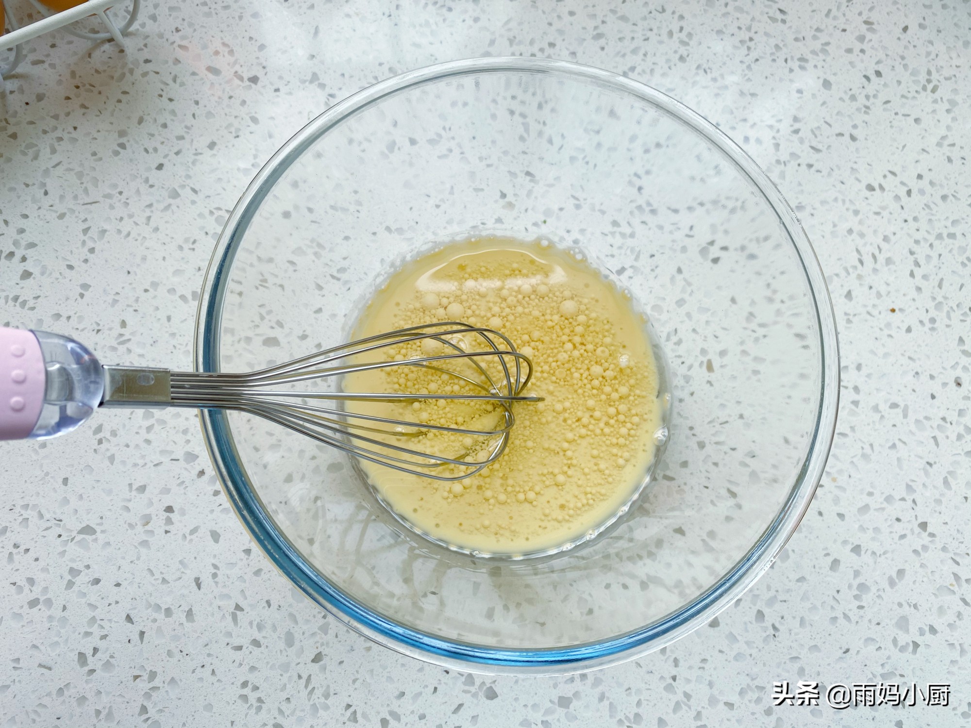 清明踏青時節，分享一款方便攜帶的鹹奶油蛋糕，清爽美味好吃不膩