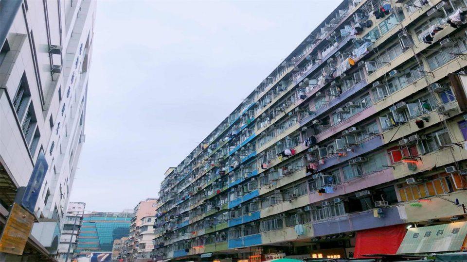 “包租公”繼承15000套房產年入160億，撕開香港住房真相