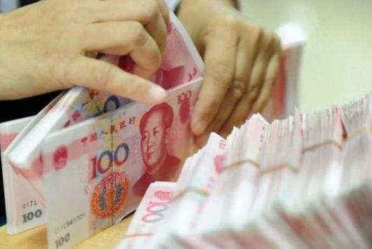 4家银行接连倒闭，那普通人若是想存款，放哪家