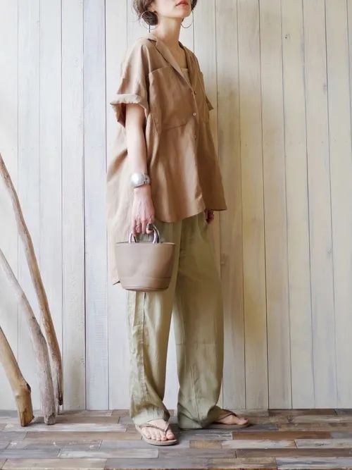 日本43岁“小姐姐”分享初秋穿搭！女人过了40也能美成这样