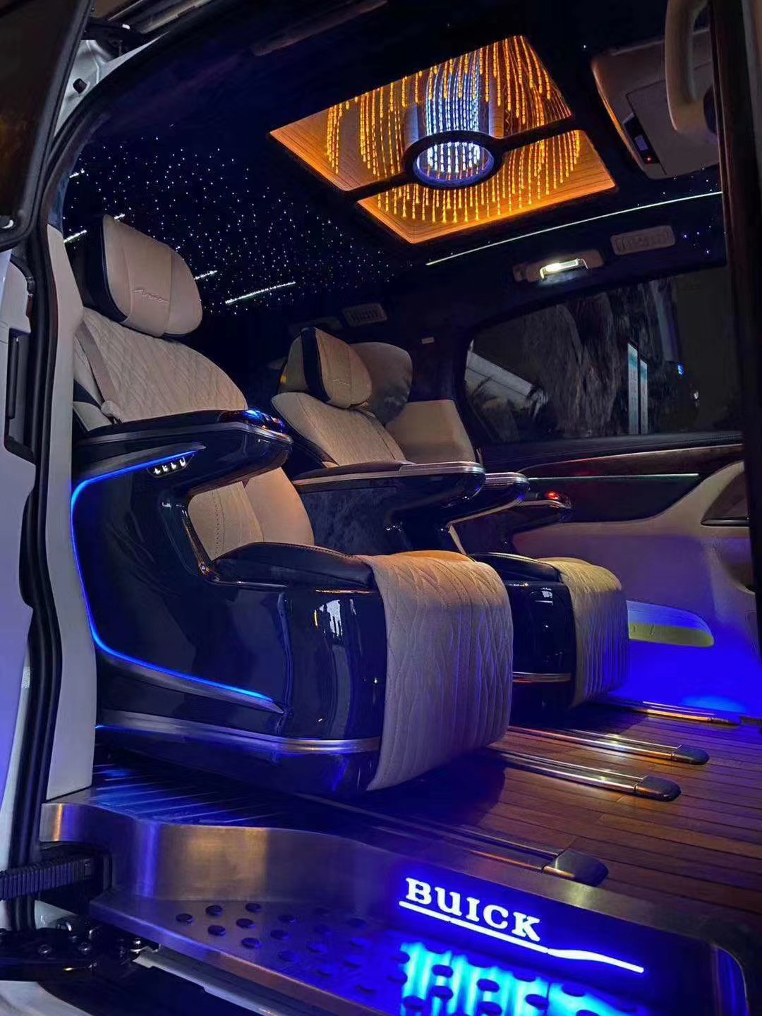 别克gl8改装帝王蓝内饰gl8最热的改装方案效果