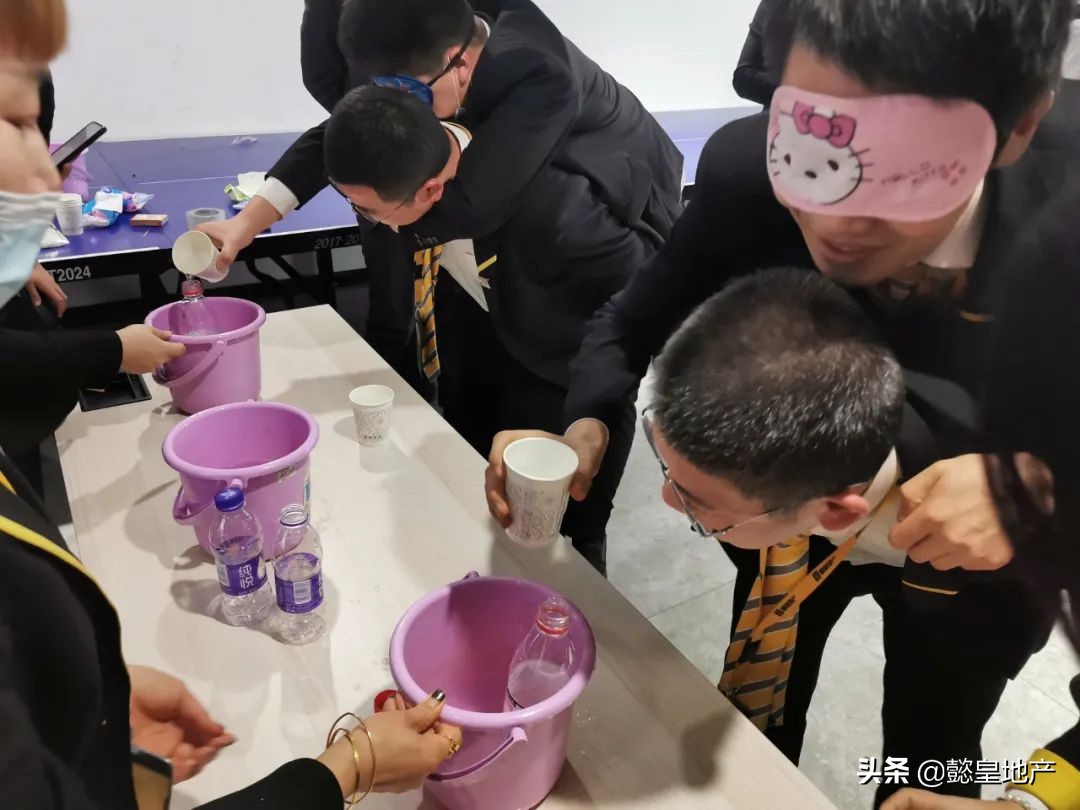 生日會(huì )｜美好歲月，感謝有你——懿皇地產(chǎn)12月入司生日會(huì )