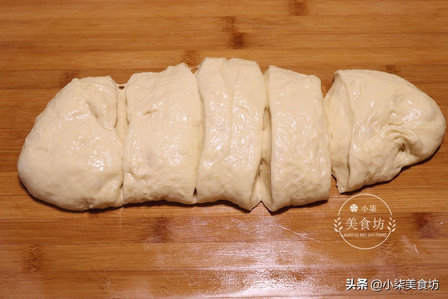 图片[7]-懒人面包做法 不用揉出膜 3折一拧 简单一做 个个松软还拉丝-起舞食谱网