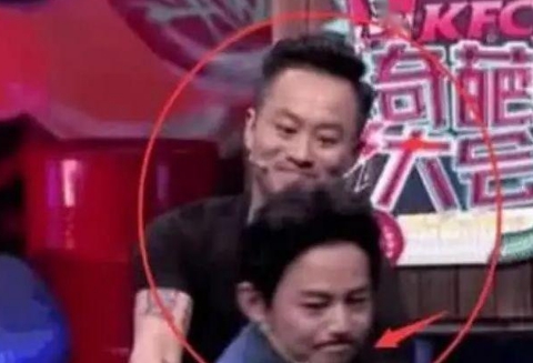 他是何炅圈内唯一的“仇人”，节目全程黑脸，