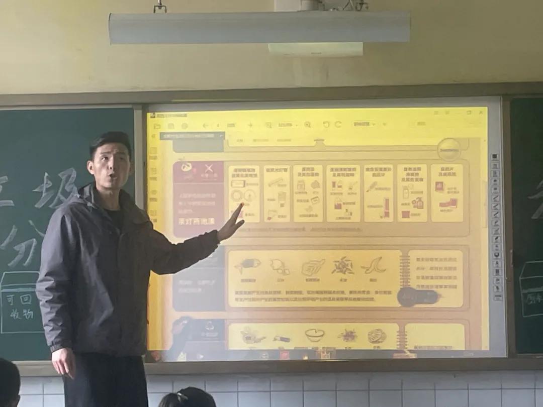 春风十里，不如学雷锋的你——双流区九江小学开展学习雷锋活动