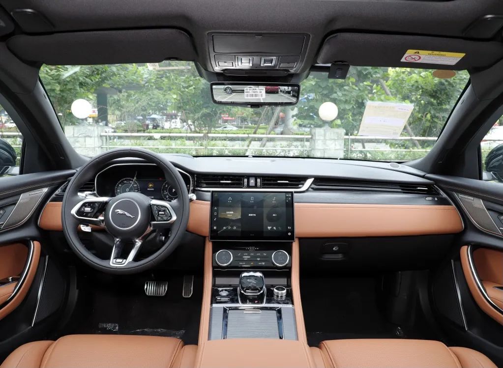 40万预算购车，你会选择E级、5系还是捷豹XFL