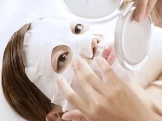 女人不管多少岁，敷面膜要谨记“3要3不要”，否则敷再多也没用