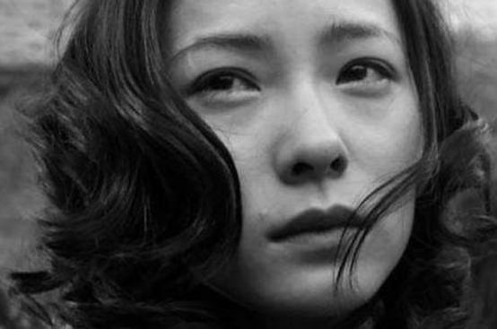 她13岁被拐走做慰安妇，晚年拿出此物控诉日本，