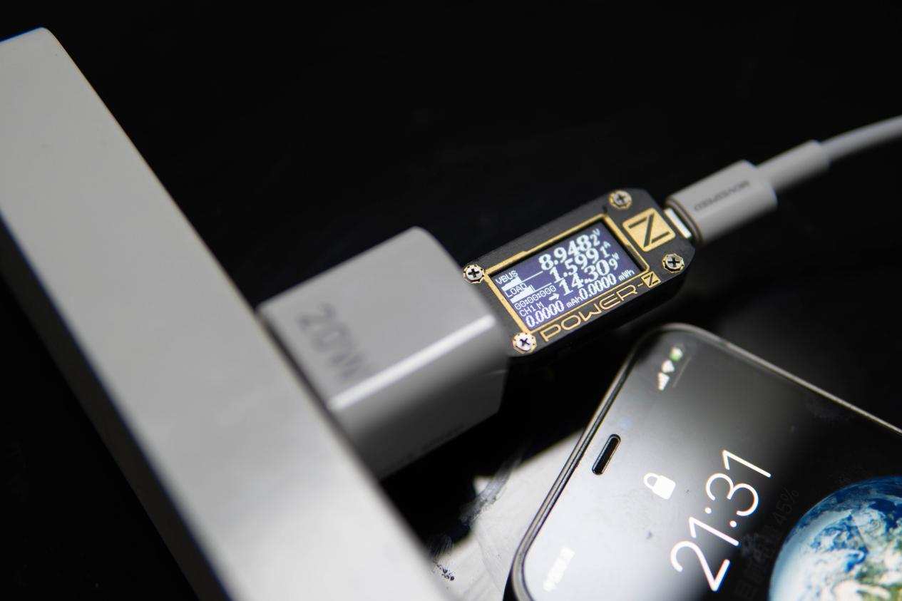 为iPhone12而生，移速PD 20W快充头，小巧好用