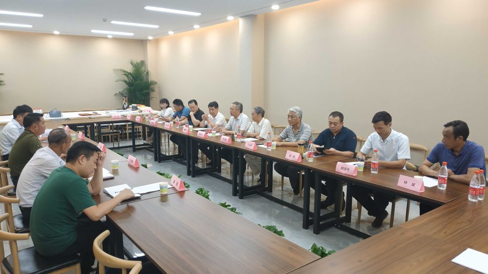 郧阳区委统战部、区工商联领导一行赴郧阳北京商会考察交流