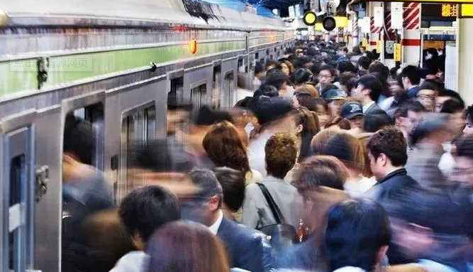 与中国有关的这道送命题，可以看出安倍及日本