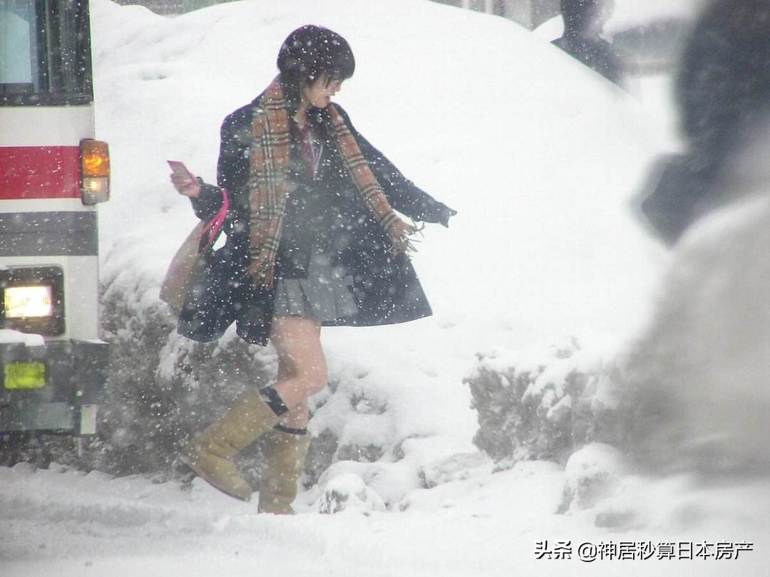 在没有暖气的日本，只靠一身正气就可以过冬了吗？