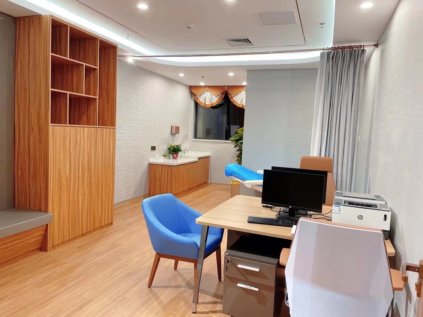 回眸周年結(jié)碩果 翹首以盼新輝煌——省婦幼保健院九龍湖院區(qū)舉辦周年慶典暨產(chǎn)檢中心開業(yè)活動