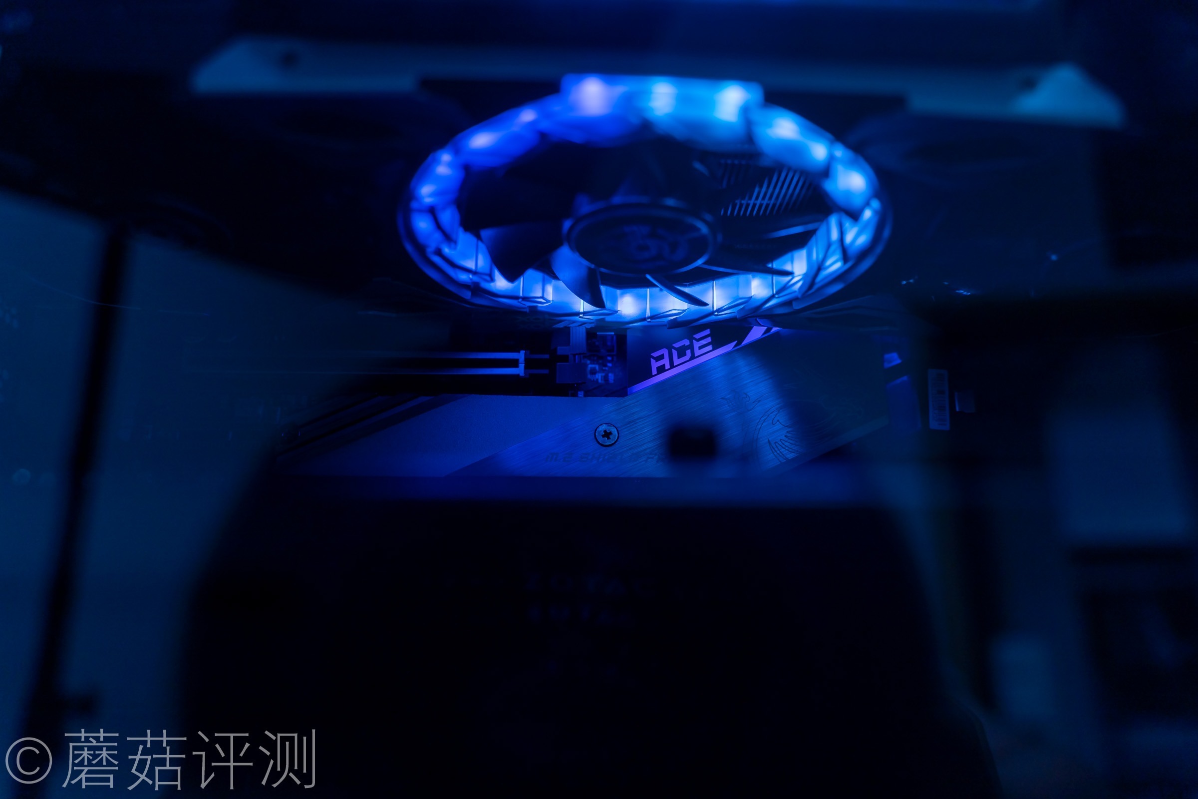 原来整机还可以这样装！微星MAG幻彩佩龙斧I9 10900K主机 拆解评测