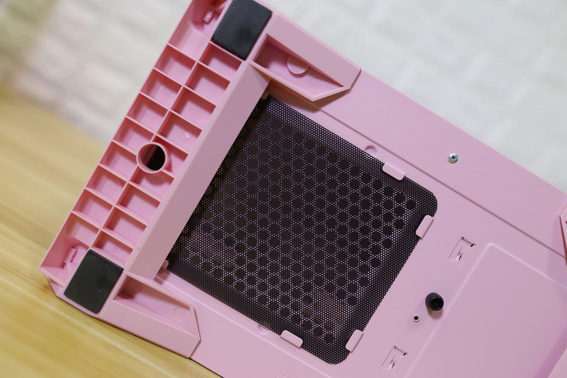 粉色机箱有喜欢的吗？YOGO M2猫抓粉女友爱不释手