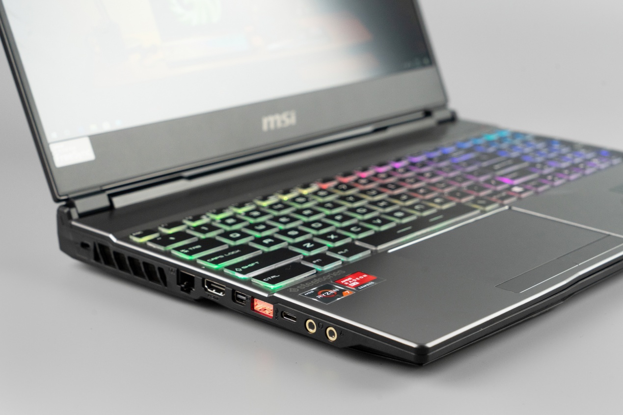 锐龙+Radeon，这款AMD游戏本信仰满满！