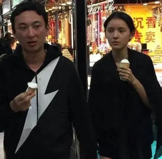 王思聪被网红宣布分手，从雪梨到张予曦，他的前女友个个活出精彩