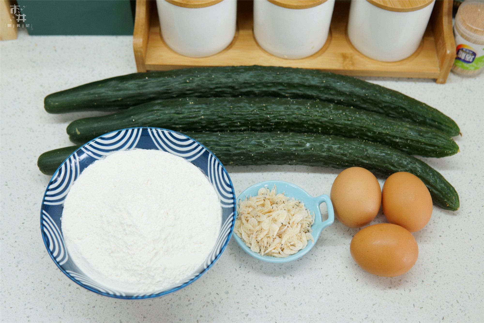 夏天别吃肉饺子了，这2种蔬菜特水嫩，包饺子清