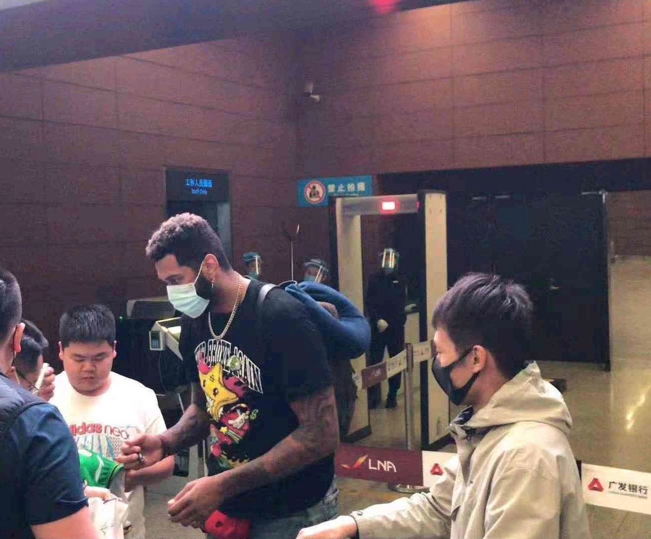 2 happy event 1 care: Case of blessing of Liaoning official announce joins in, peaceful of great outside help straps Shenyang showing a body, guo Ailun has change