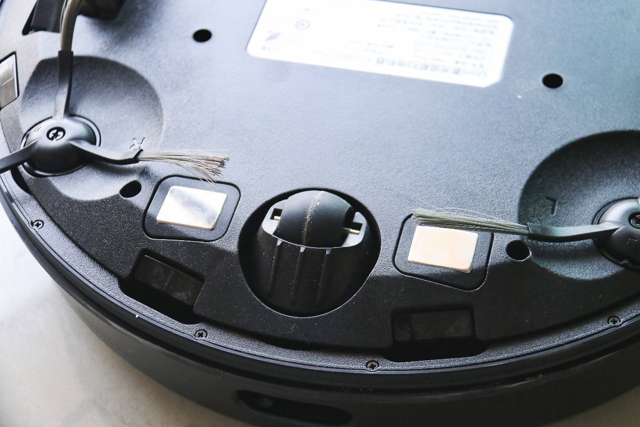 这个假期有规划：自动集尘更方便，由利V980 PLUS体验