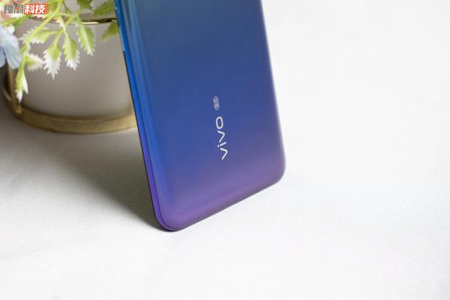 新晉潮流 5G 實力派，vivo S6 評測