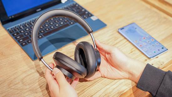 华为FreeBuds Studio全新体验：音频也能全场景