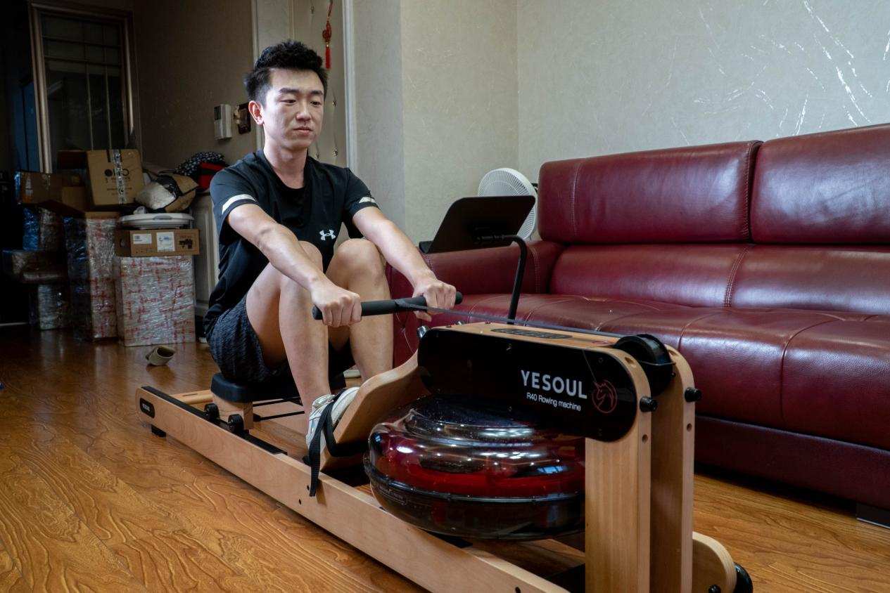 宅家运动，既要科学又要享受，野小兽R40划船机英伦运动体验
