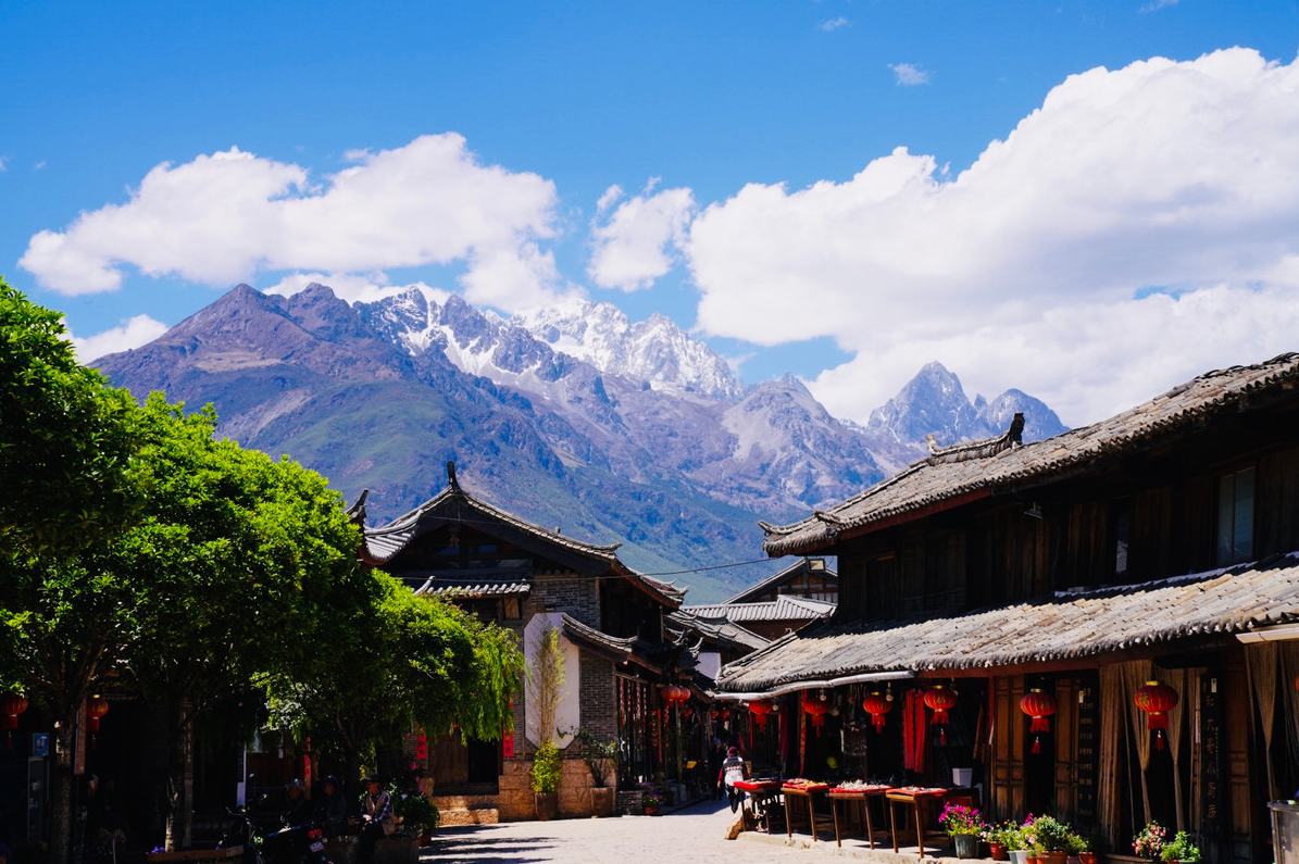 Coming to Lugu Lake will make people wonder if they are willing to forget the time and forget themselves in their dreams